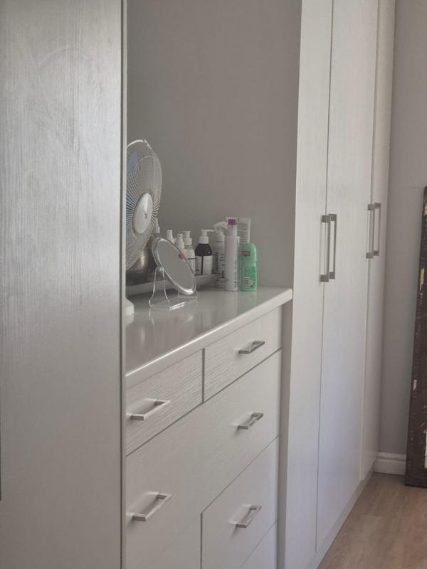 3 Bedroom Property for Sale in Voelklip Western Cape